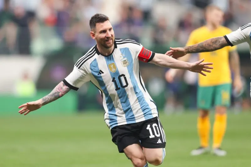 messi-vs-australia-800x533