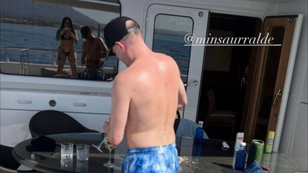 en-plena-campana-sofia-clerici-blanqueo-su-romance-con-martin-insaurralde-en-el-mediterraneo-1665345