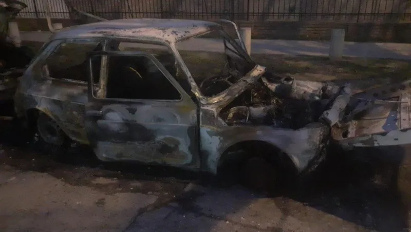 auto_incendiario_subcomisaria_22x_crop1687346954399.jpeg_673147386