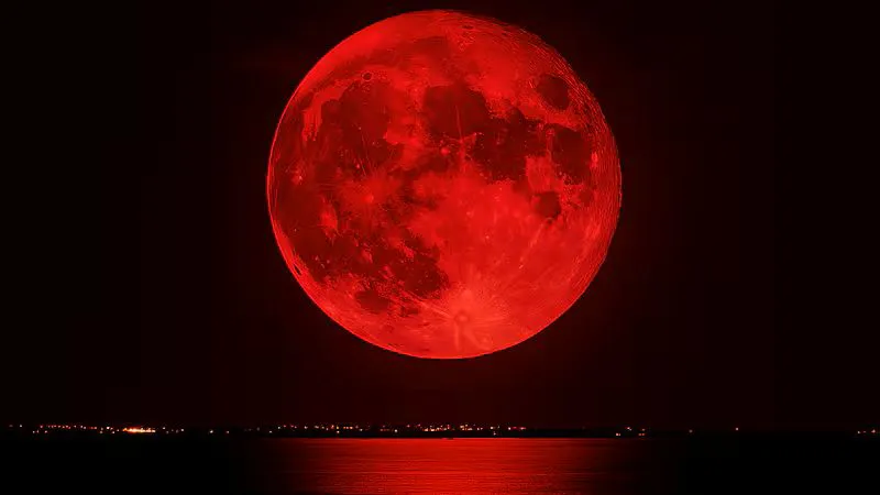 luna-roja-TQACGP67CZGY3CDAZO2TLQTUXY