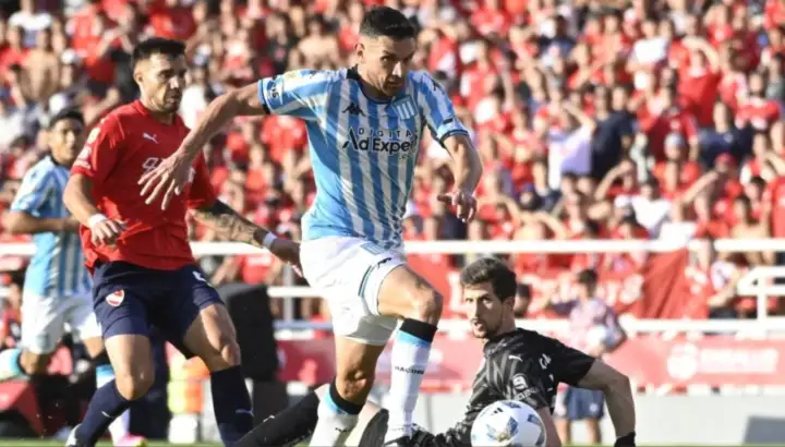 adrian-martinez-1762157