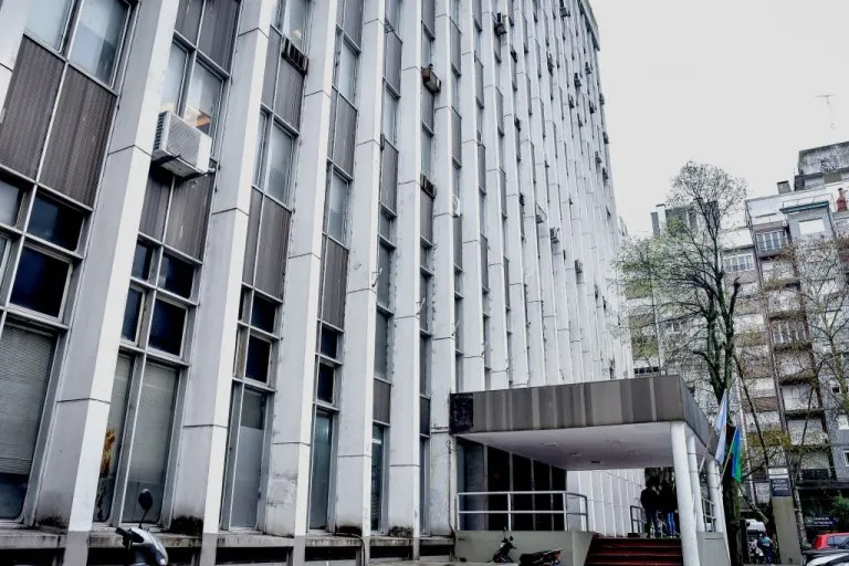 182ec949d16f045cc7a098b82fa417e3_M