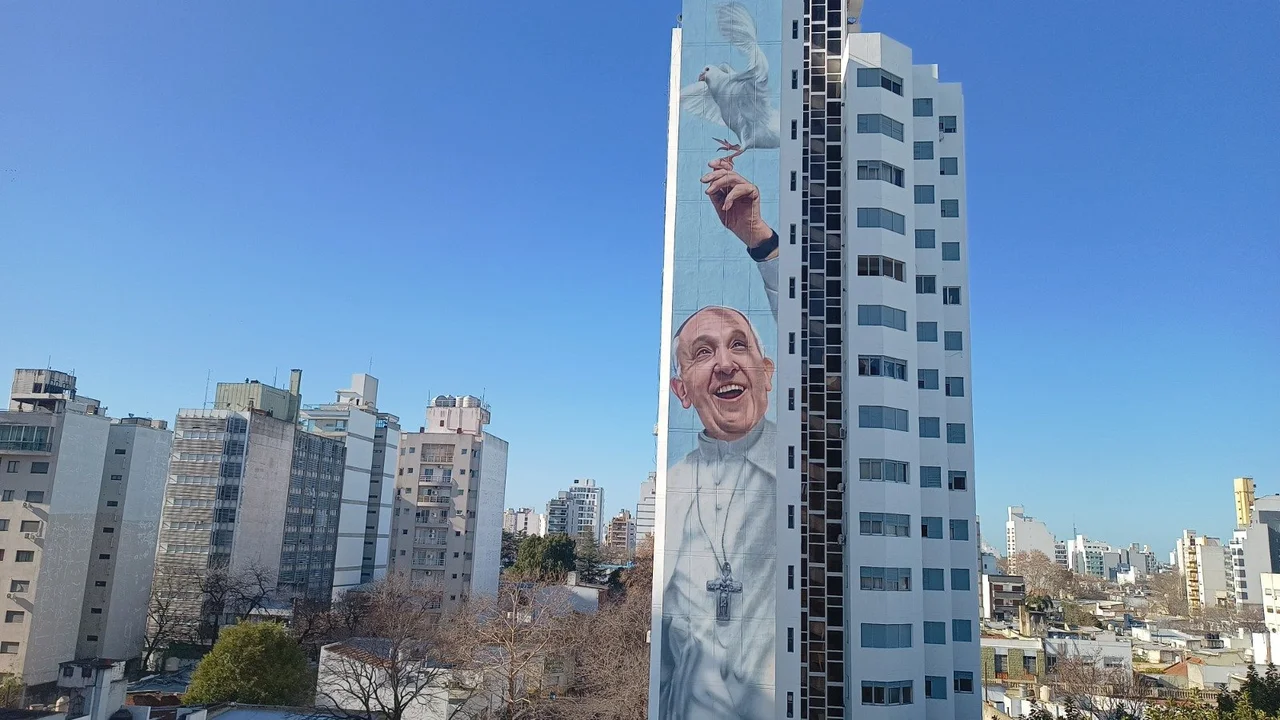 Mural papa Francisco