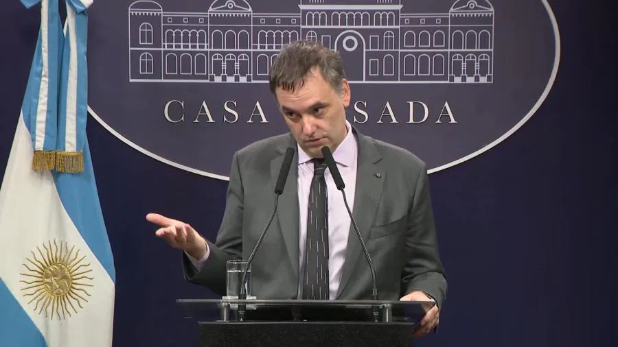 conferencia-de-prensa-del-vocero-presidencial-manuel-adorni-1789996