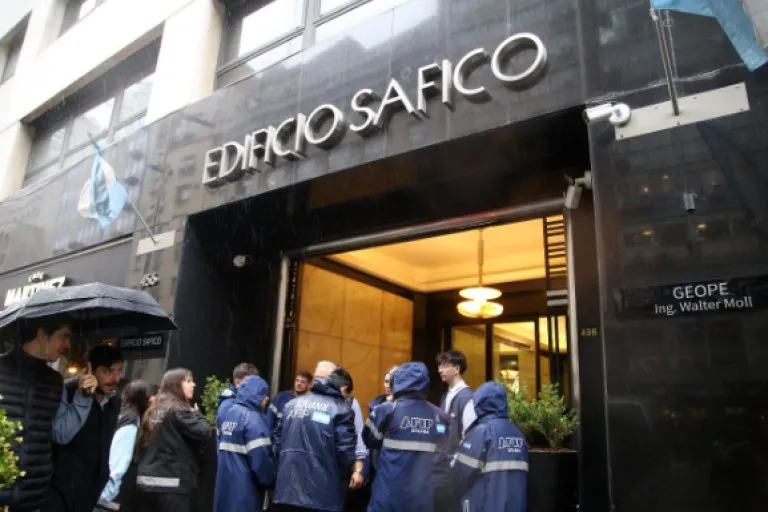 6efb44c43507bc482ae96f31859e5ac2_M