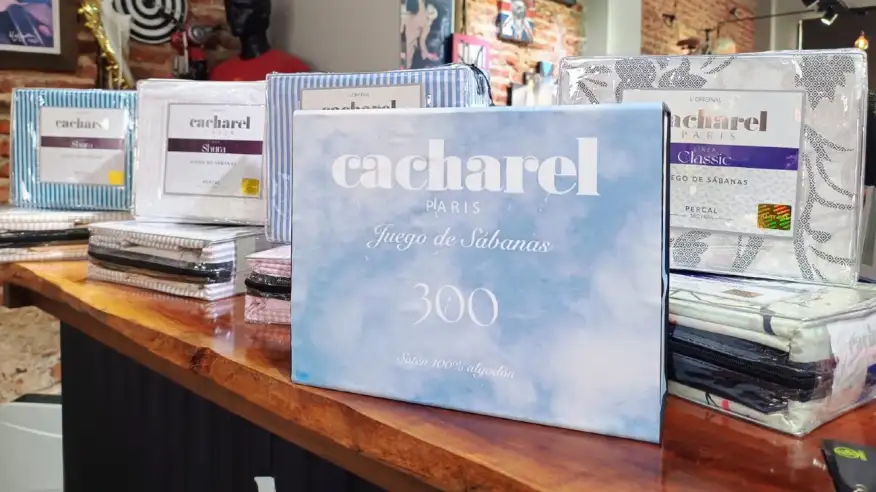 cacharel-1815155