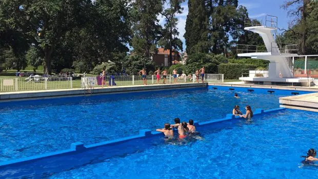 Pileta Jockey Club Rosario