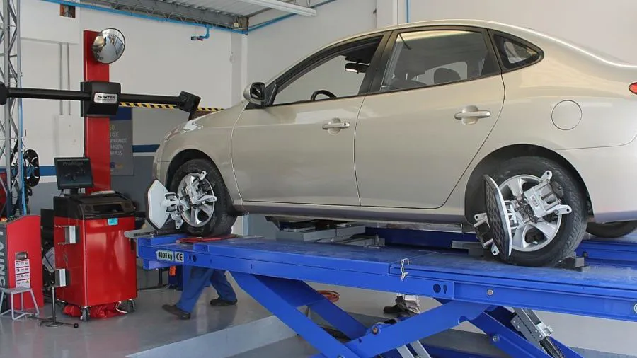 chequeos-en-el-auto-antes-de-salir-a-la-ruta-1340380