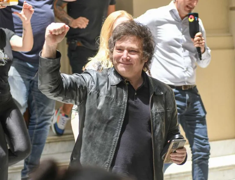 b10c3abf79b4bf883cead6c629949041_M