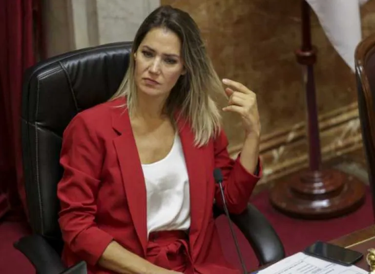 cca9c5d98ac612033179bcc2d044823f_M