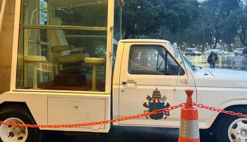 Papa Movil 1