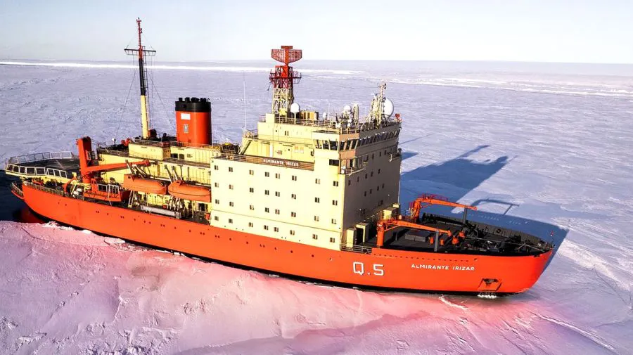 rompehielos Almirante Irízar