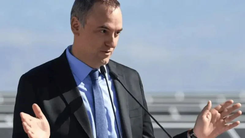 manuel-adorni