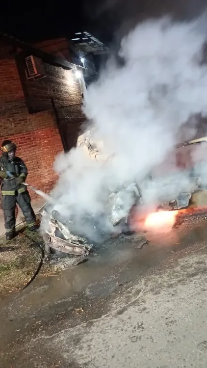 Auto Incendiado 2