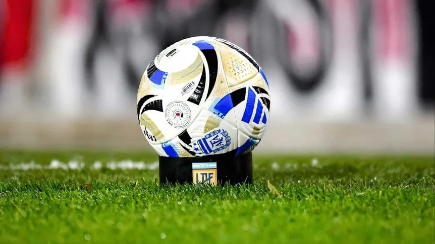 pelota cono monumental