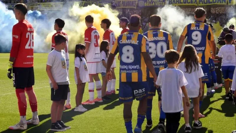 pasillo-estudiantes-rosario-central