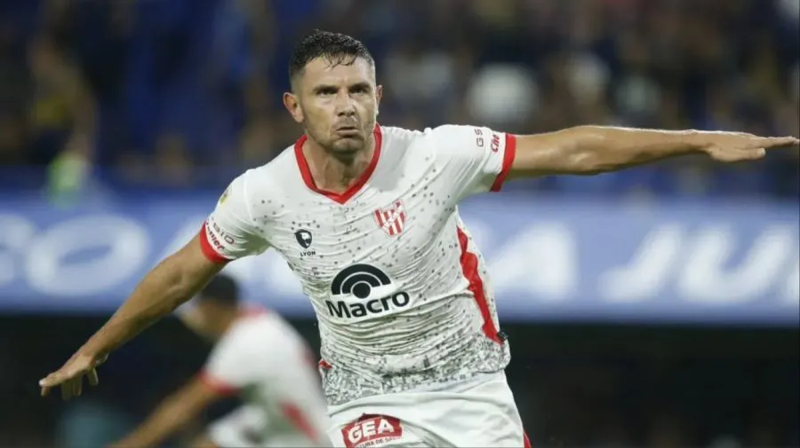 adrian-martinez-1727649