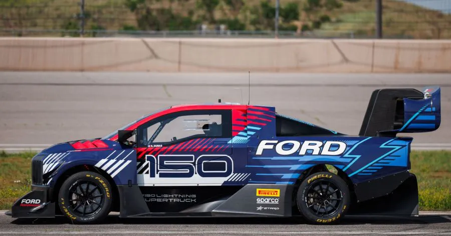 ford-f-150-lightning-supertruck-1825378