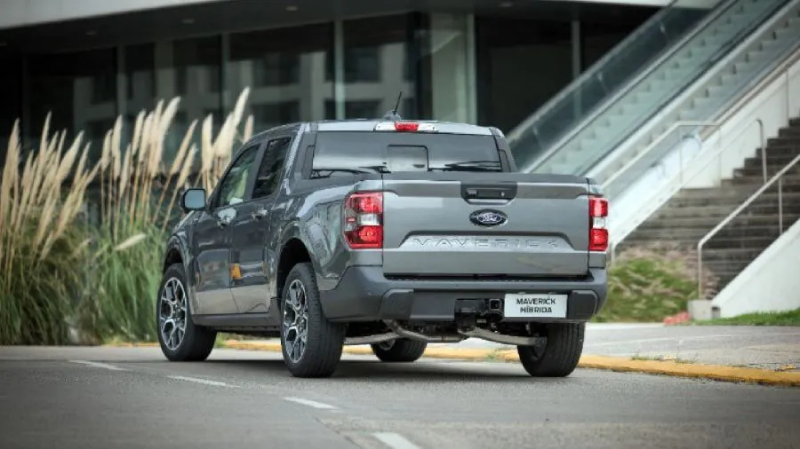ford maverick 2