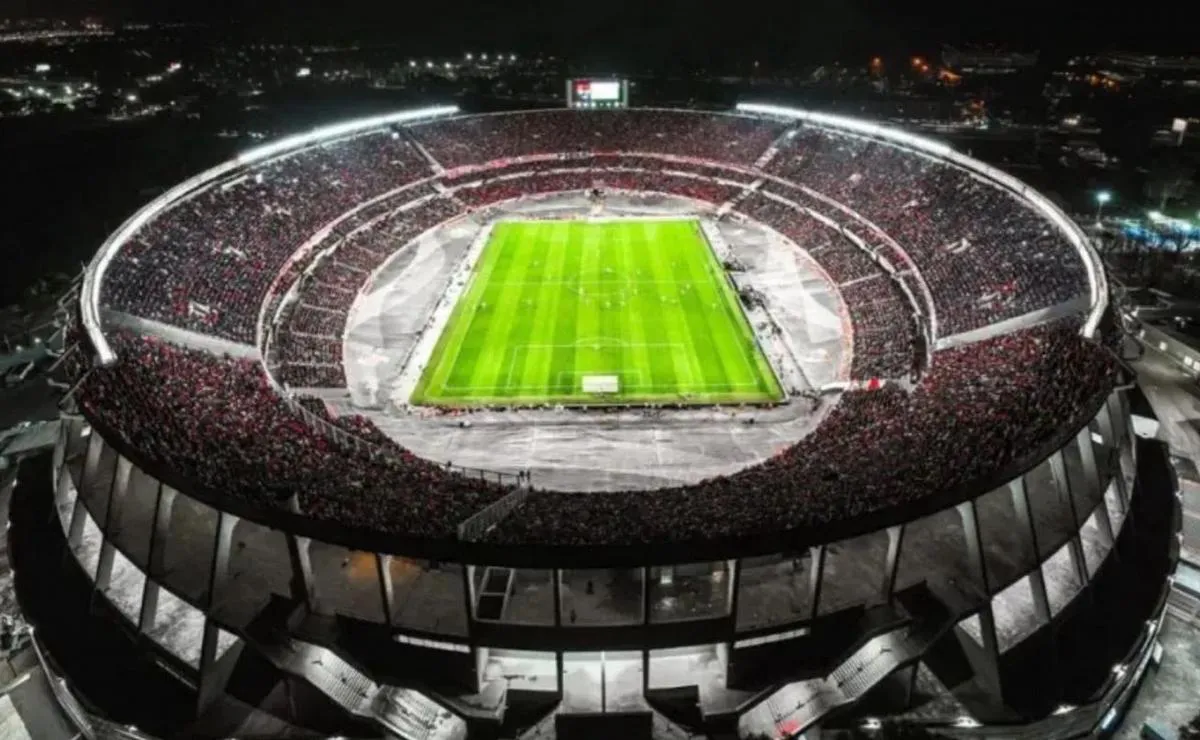 Monumental