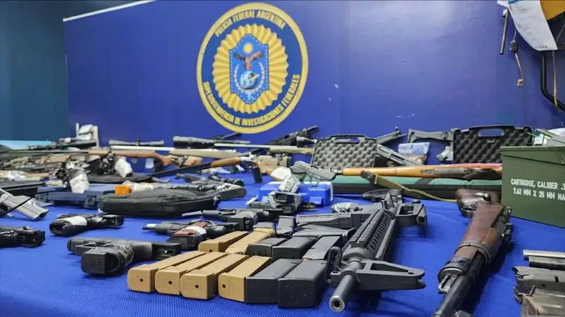 investigan-una-banda-que-desviaba-armas