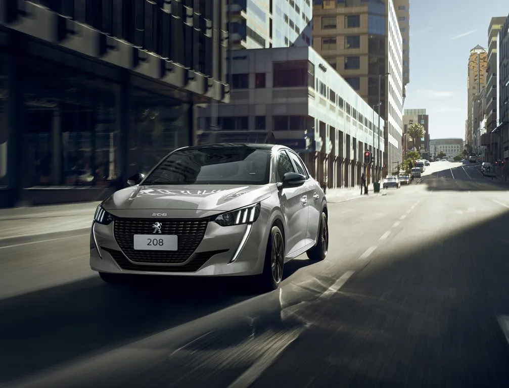 Peugeot-208-Style-1