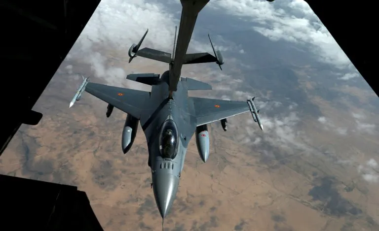 bdd507bda56f12fd7b90bb4f09bfcf9b_M