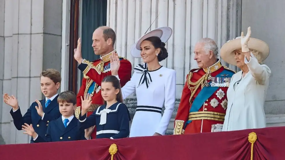 reaparecio-kate-middleton-en-el-desfile-por-el-cumpleanos-de-carlos-iii-1820359