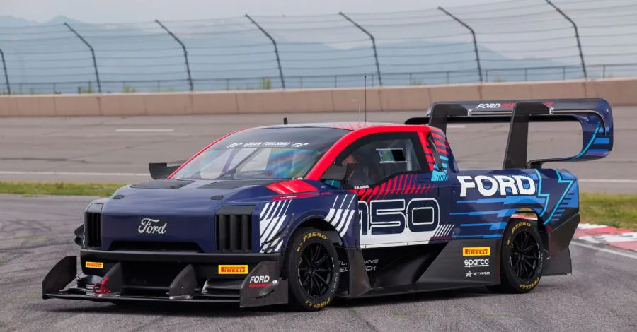 ford-f-150-lightning-supertruck-1825370