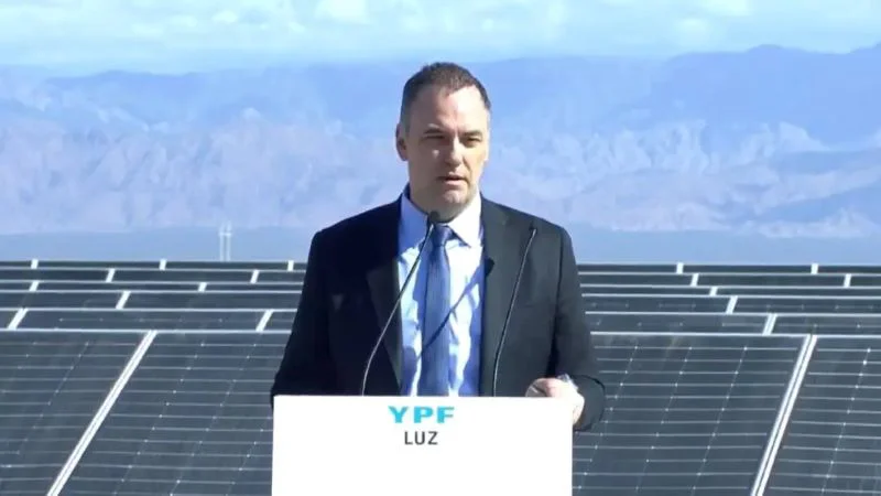 manuel-adorni-ypf
