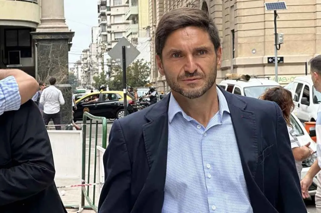467197_maximiliano_pullaro_plaza_central_rosario_1024_x_680