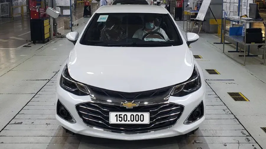 chevrolet-cruze-1586104