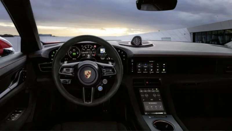porsche-taycan-2