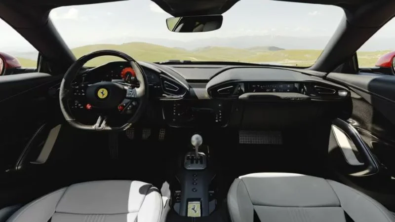 ferrari-presento-el-12cilindri-manuale-2