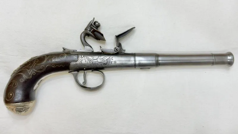 pistola san martin