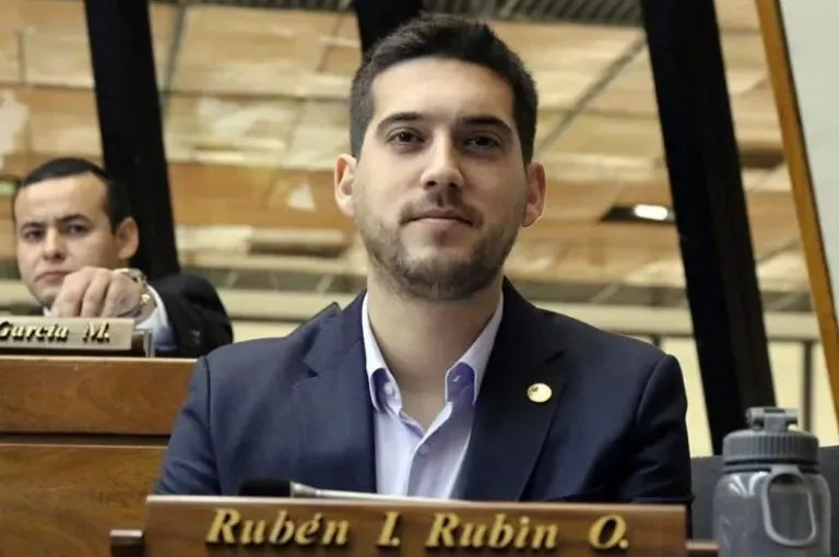 f502e54ca7a1cfa641407e6ee6232966_M